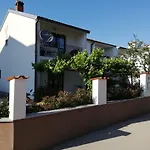Family Apartman Luka