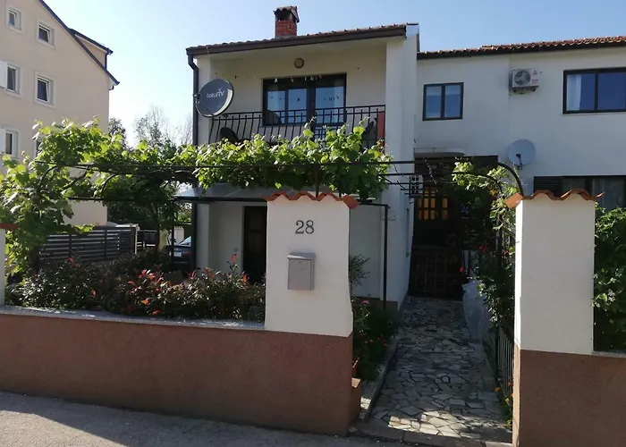 Family Apartman Luka
